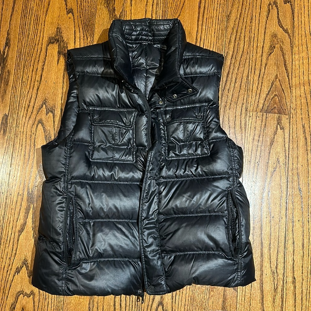 Lululemon Men’s Black Reversible Down Puffer Vest Large